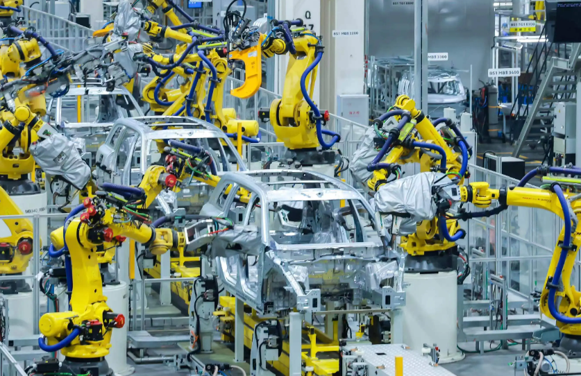 2025年我国生产新能源汽车1662.6万辆